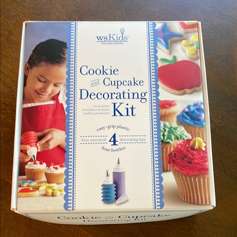 Williams Sonoma kids decorating set